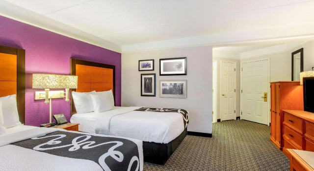 Четырёхместный номер Deluxe La Quinta by Wyndham Raleigh Durham Intl AP