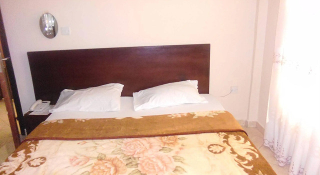 Wadoma Royale Hotel
