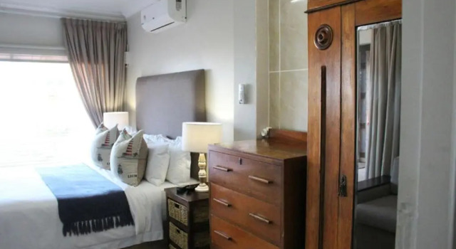 Номер Luxury At Doms B&B
