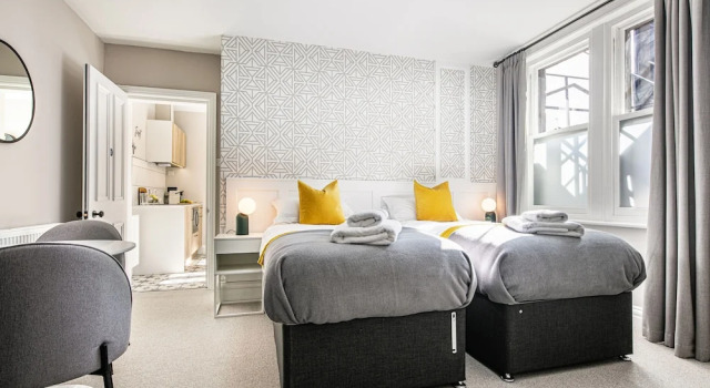 Люкс Superior Цокольный этаж c 1 комнатой The Belmont Apart Hotel