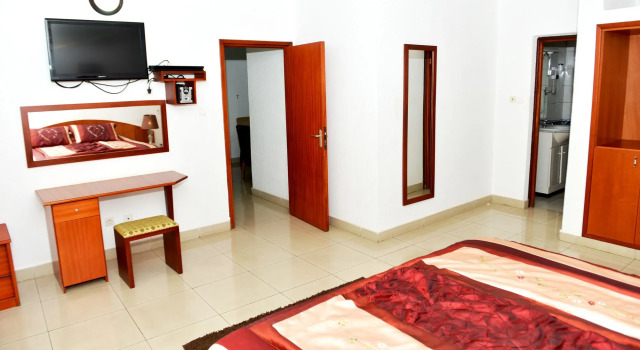 Paradise Hotel