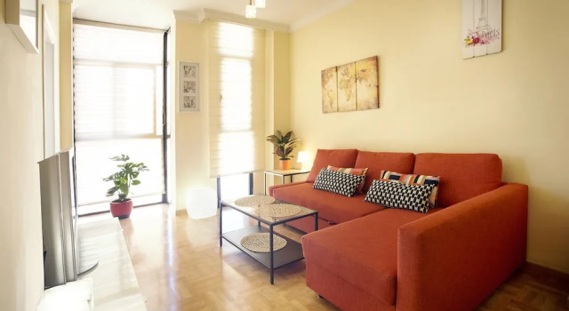Terrace Quiet Apartment, Забронировать Апартаменты/квартира Малага - центр Малага, рядом с Музей Кармен Тиссен