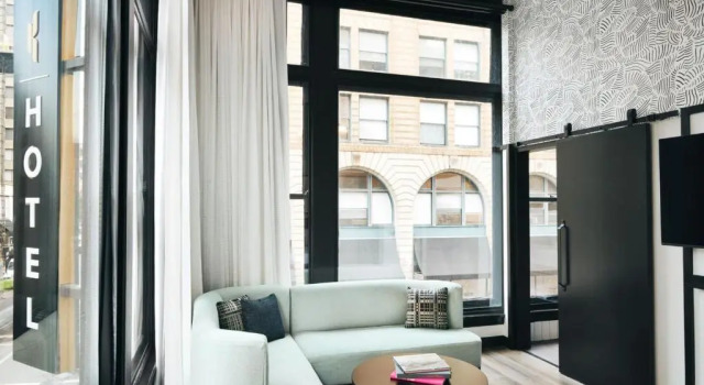Люкс Kinley Cincinnati Downtown, a Tribute Portfolio Hotel