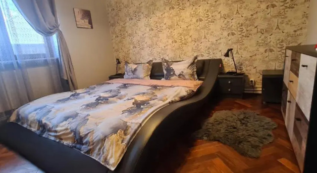 Comfort Home Apartment 1, Rezervovat Apartmán Hotely v Hunedoara s parkováním, Parkování
