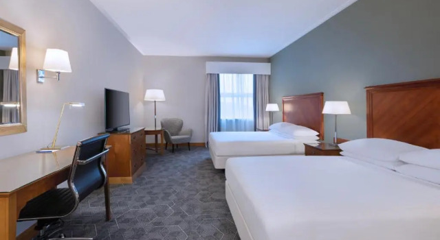 Четырёхместный семейный номер Standard Delta Hotels by Marriott Bexleyheath