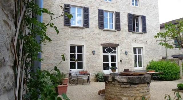 Bed and Breakfast - Le Bourg, Varaa Mini-hotelli Minihotellit kohteessa Burgundi, Mini-hotelli