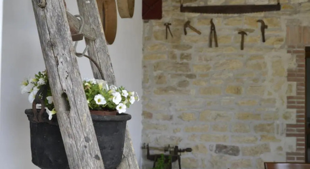 Casale Rancaglia, Book Hotel Hoteller i Gualdo Tadino med morgenmad, Morgenmad