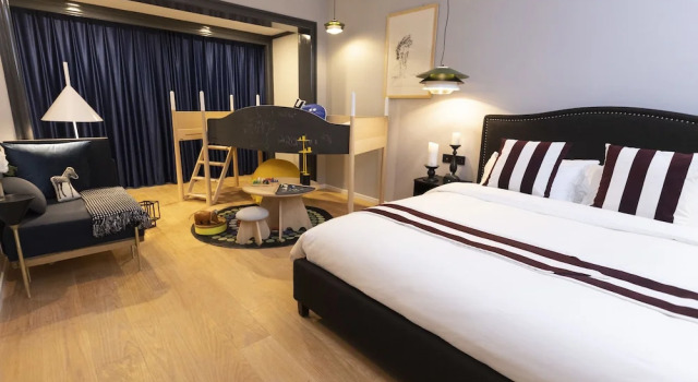 Семейный номер Deluxe Qingdao The Castle Hotel