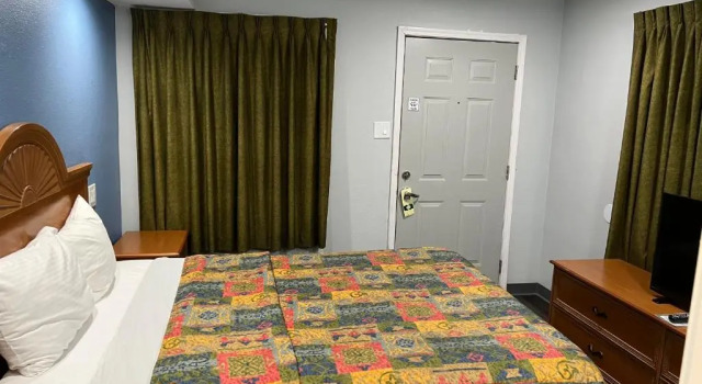 Номер Standard Bishop Elms Motel