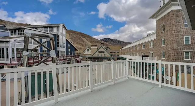 Resort Plaza #5012 by Avantstay Located in Park City Mountain Resort w/ Mountain Views, Забронировать Курортный отель Отели Парк-Сити 3 звезды, рядом с Park City Parking, 3*