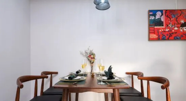 Люкс с 2 комнатами Linshan Yunlu Homestay (Xishuangbanna Jinghong Gaozhuang Xishuangjing Xingguang Night Market Branch)