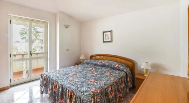 Awesome Apartment in Nicotera Marina With Wifi and 3 Bedrooms, Varaa Huoneisto Nicotera Calabria
