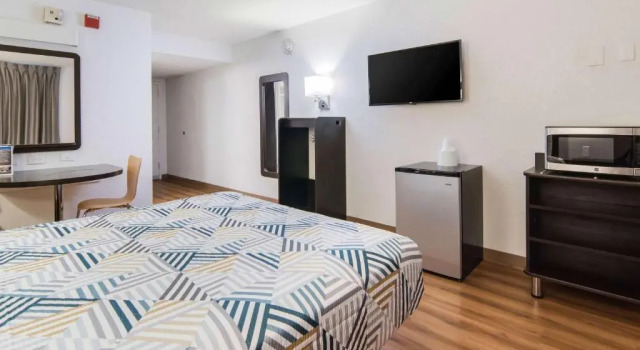 Номер Standard Motel 6-Addison, TX - Dallas