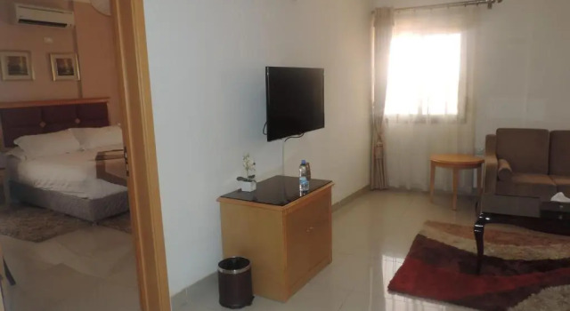 Люкс Business Crown Hotel Juba