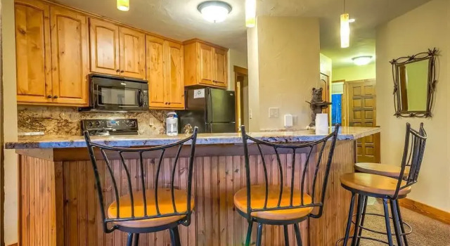 Lodge C 303, Забронировать Отель Отели Стимбот-Спрингса 4 звезды, 4*