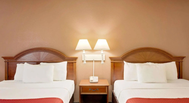 Standard Vierer Zimmer Ramada by Wyndham Provo
