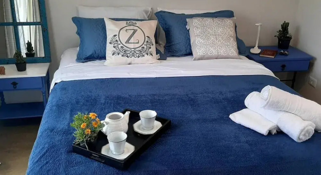 Chalezinho Santorini & Eventos, Забронировать Гостевой дом Гостевые дома Гуарарема, Гостевой дом