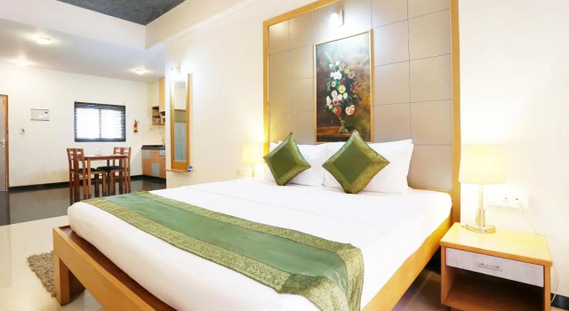 Treebo Edha Suites Koramangala, Забронировать Отель Отели штата Карнатаки с парковкой, Парковка