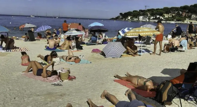 Ermitage studio, front de mer, plage 200m, Забронировать Отель Антиб Приморские Альпы