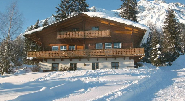 Haus Berghild, Rezerwuj Hotel Hotele w Schladming - Dachstein z parkingiem, Parking