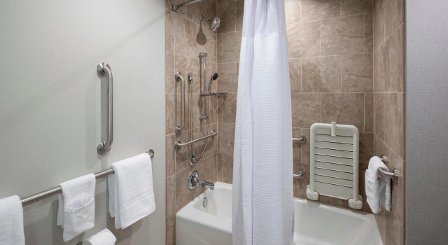 Четырёхместный номер Standard Courtyard by Marriott Dallas Plano/Richardson