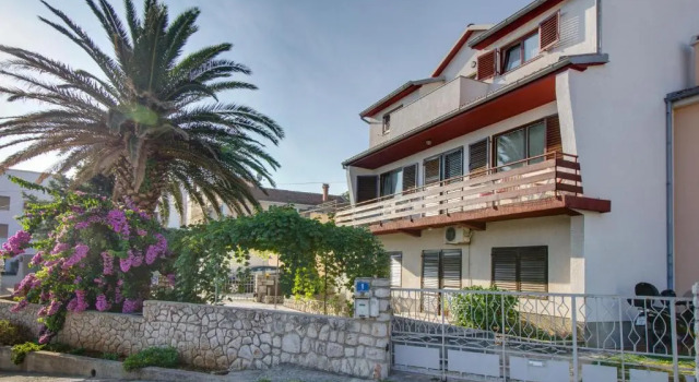 Apartment Palma, Забронировать Апартаменты/квартира Отели Мали-Лошиня с парковкой, рядом с Автобусный вокзал Mali Losinj, Парковка