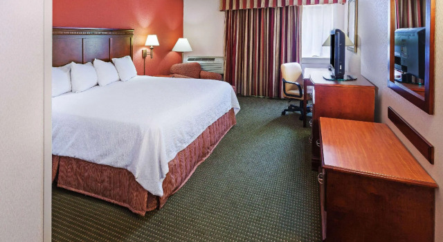 Двухместный номер Standard AmericInn by Wyndham Omaha