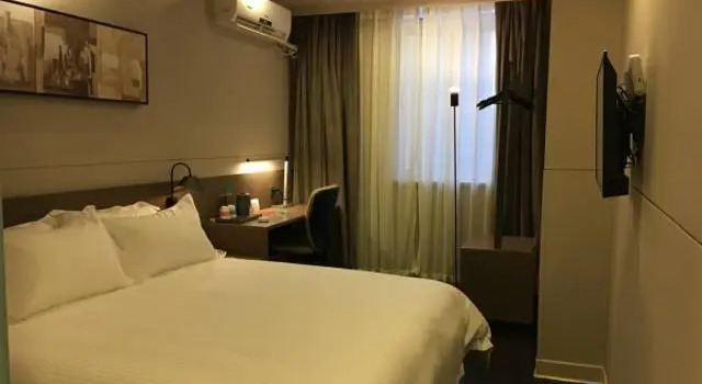 Jinjiang Inn Select Huai'an Hexia Guzhen Xiangyu Avenue, Book Hotel Hoteller i Hexia med parkering, Parkering