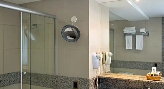 Четырёхместный номер Luxury Royal Rio Palace Hotel
