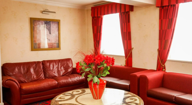 Chesters Hotel & Restaurant