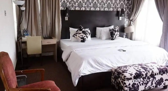 Номер Royal Carlton Gate Xclusive Hotel