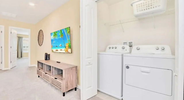 Bright Airy 5BR Home - Family Resort With Private Pool BBQ, Забронировать Курортный отель Курортные отели Давенпорт, Курортный отель