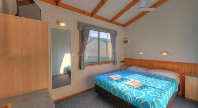 Четырёхместная вилла с 2 комнатами Eden Gateway Holiday Park