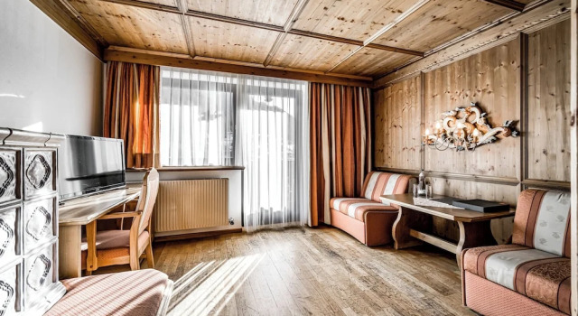 Двухместный номер Superior с балконом Hotel Alpina Sölden