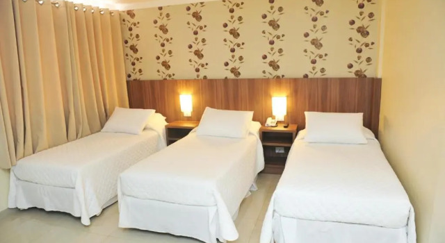 Трёхместный номер Luxury Pietro Angelo Hotel