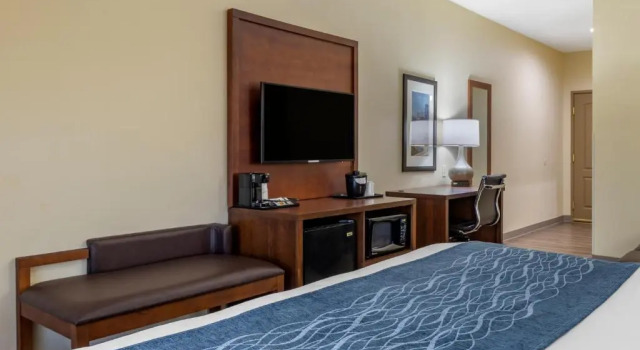 Люкс Comfort Inn & Suites High Point - Archdale