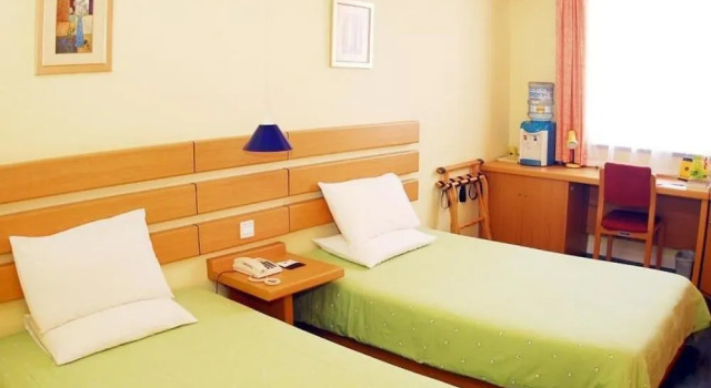Qingdao Home Inn - Central Business District, Забронировать Отель Shibei District Циндао