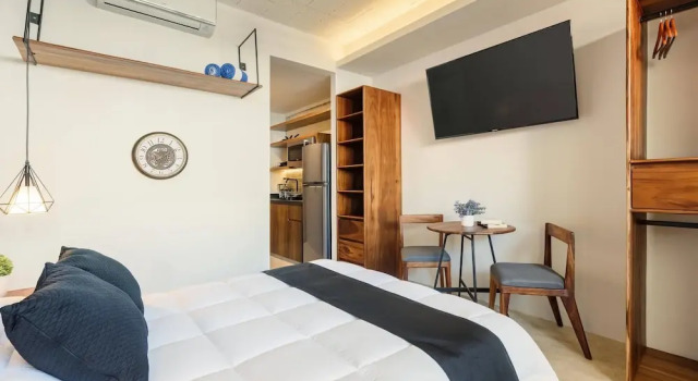Студия Boho Lofts & Studios