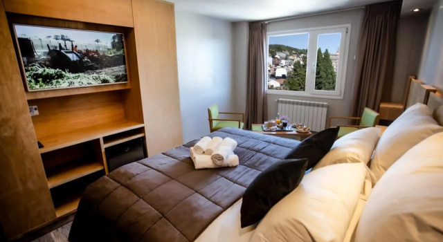 Hotel EcoSki by bund, Забронировать Отель Отели Сан-Карлос-де-Барилоче 3 звезды, рядом с Административный центр, 3*