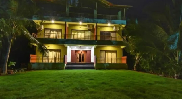 Laguna Beach Resort Murud