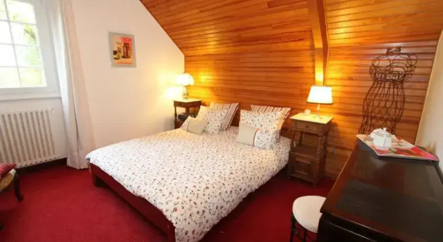 Chambres d'hôtes Ty Guelen Kerdiston, Varaa Hotelli Hotellit Côtes-d'Armor pysäköinnillä, Pysäköinti