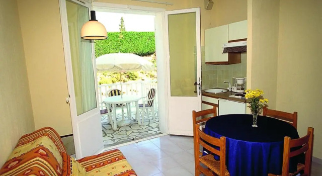 Двухместный номер Comfort с балконом Hôtel Lou Paouvadou