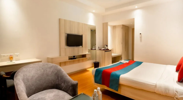 Номер Deluxe Hotel Express Inn Next To BigBazar	