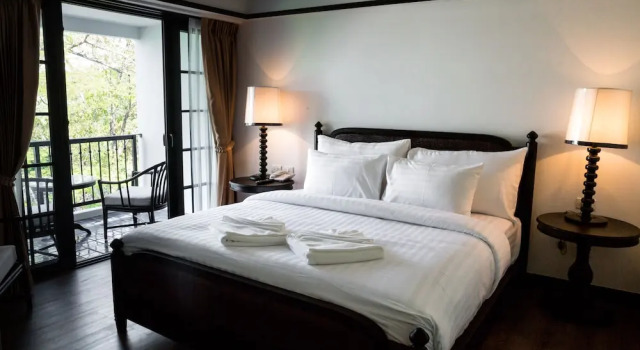 Номер Deluxe с балконом и с красивым видом из окна MORA Boutique Hotel