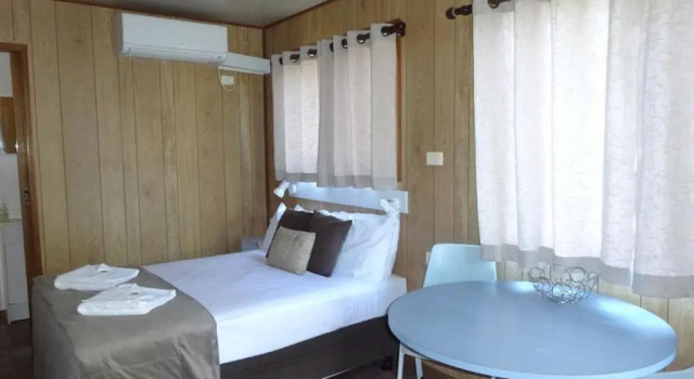 Студия с балконом Caseys Beach Holiday Park
