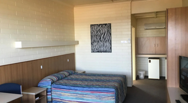 Opal Inn Hotel Motel
