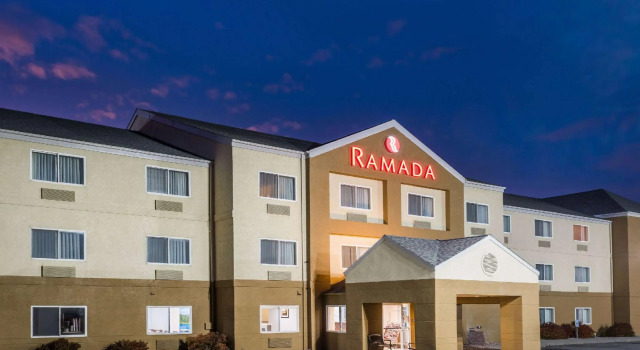 Четырёхместный номер Standard Country Inn & Suites by Radisson, Coeur dAlene