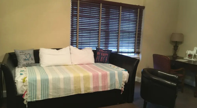 Семейный люкс Colts Neck Inn Hotel