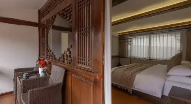 Люкс с 2 комнатами Lanqi Meiju Design Guesthouse (Zhongyi Market Mu's Mansion)