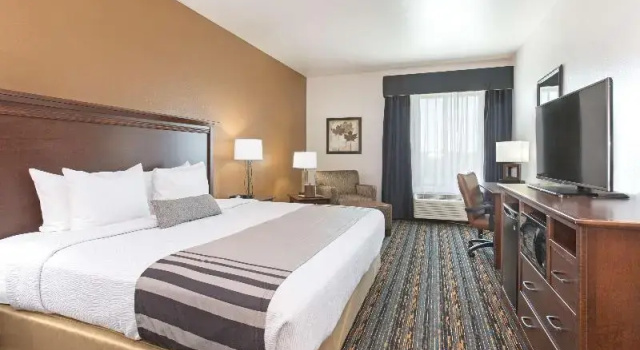 Четырёхместный люкс Best Western Plus Lincoln Inn & Suites
